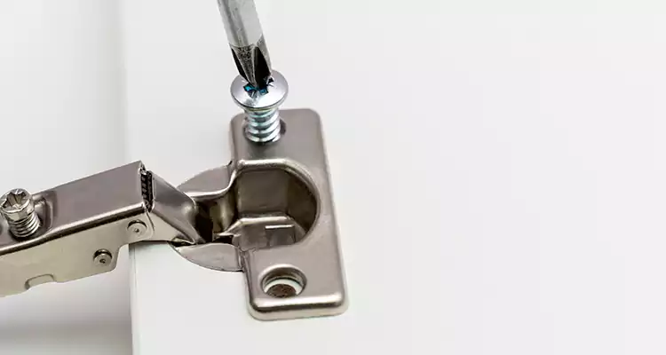 Screen Door Hinge Repair in Campbell, CA