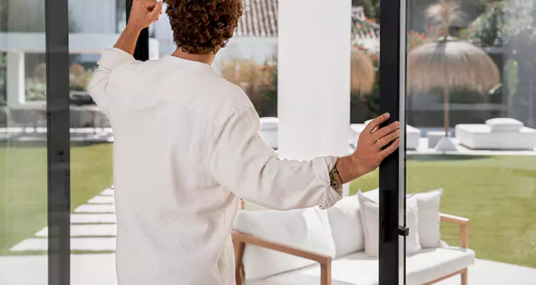 Sliding Screen Door Maintenance for Closing Issues in Campbell, CA